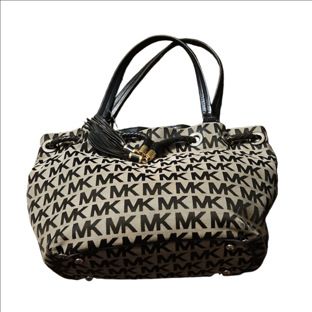 Michael Korrs large signature handbag